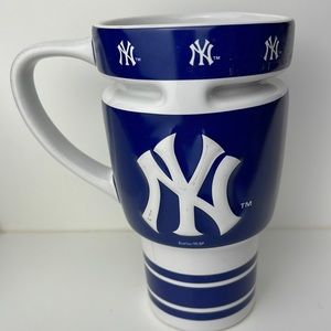 Boelter Brands 2011 MLB New York Yankees Tall Coffee Mug 16oz Blue/White